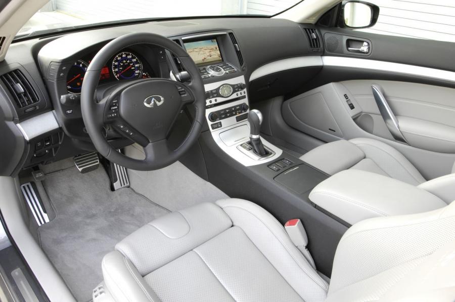  Infiniti G37 Coupe 2007 года  (фото 53 из 74)